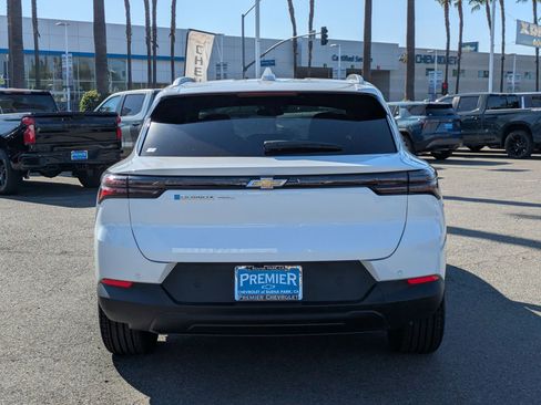 Used 2026 Chevrolet Equinox EV LT image 4