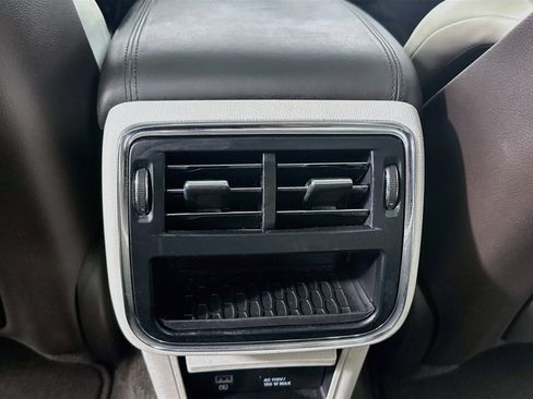 Used 2018 Lincoln Continental Black Label AWD/4WD image 29