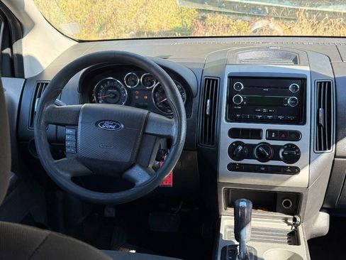 Used 2010 Ford Edge SE image 17