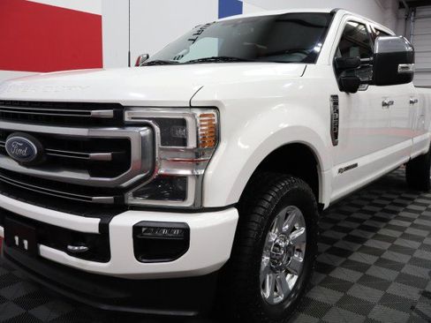 Used 2022 Ford F350 Platinum AWD/4WD image 3
