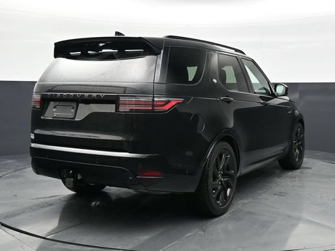 Used 2024 Land Rover Discovery Dynamic SE AWD/4WD image 10