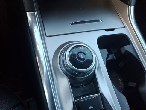 Used 2020 Ford Explorer XLT w/ Equipment Group 202A image 20