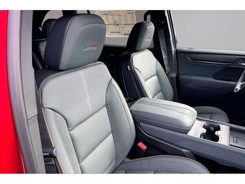 New 2026 GMC Acadia AT4 w/ Super Cruise Package AWD/4WD image 11