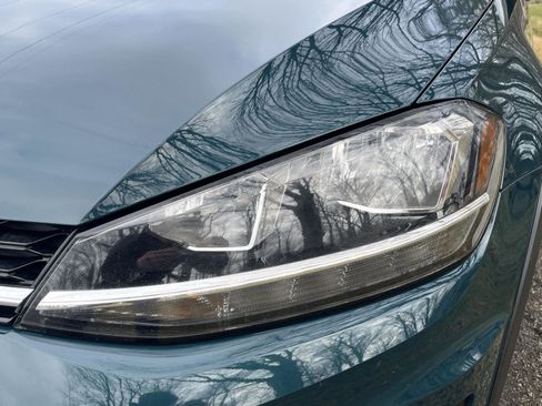 Used 2019 Volkswagen Golf Alltrack S AWD/4WD image 28