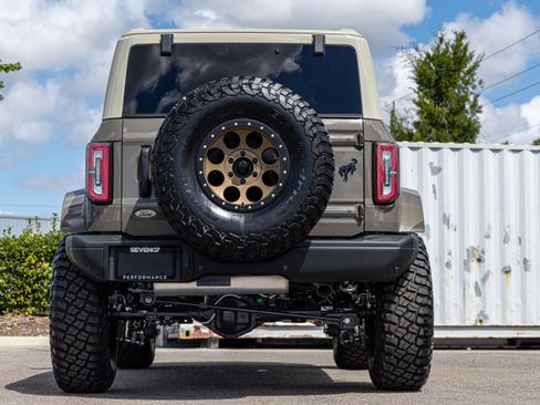 New 2025 Ford Bronco Badlands image 5