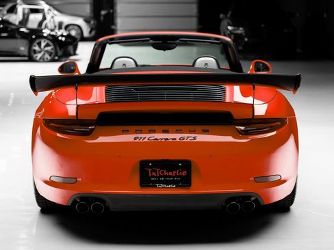 Used 2016 Porsche 911 Carrera GTS w/ GTS Interior Package RWD image 28