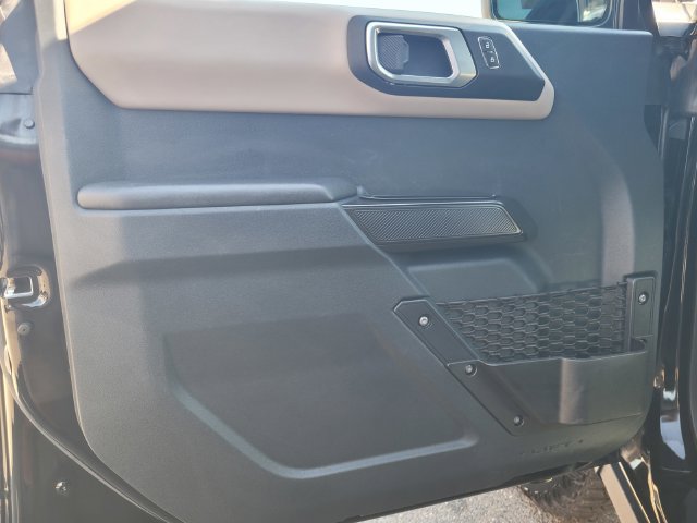Certified 2024 Ford Bronco Wildtrak AWD/4WD image 16