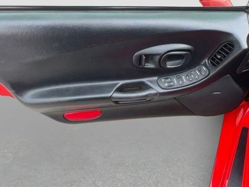 Used 2003 Chevrolet Corvette Coupe w/ Preferred Equipment Group RWD image 14