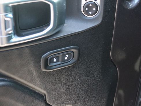 Used 2021 Jeep Wrangler Unlimited Rubicon 4xe AWD/4WD image 24