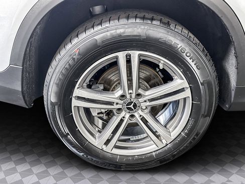 Used 2022 Mercedes-Benz GLC 300 w/ Premium Package Lite image 33