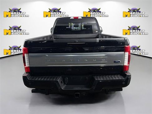 Used 2018 Ford F250 Platinum w/ Platinum Ultimate Package image 6