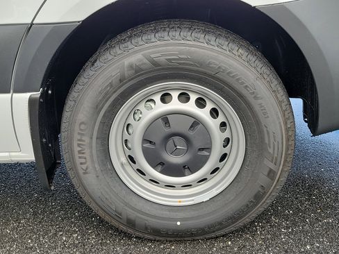 New 2025 Mercedes-Benz Sprinter 2500 image 6