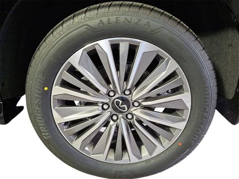 New 2026 INFINITI QX80 Luxe image 7