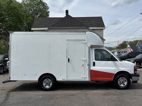 Used 2021 GMC Savana 3500 w/ Power Convenience Package image 1