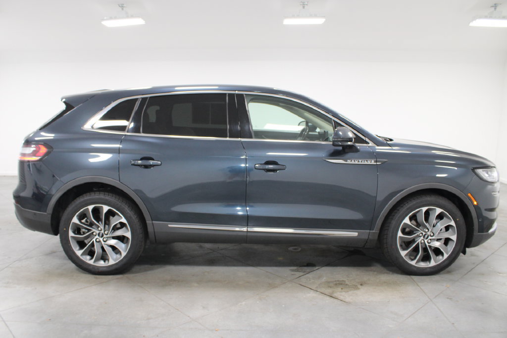 Used 2023 Lincoln Nautilus Reserve w/ Equipment Group 201A AWD/4WD image 11