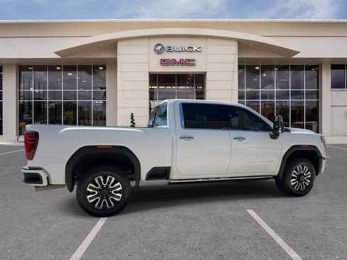 Certified 2024 GMC Sierra 2500 Denali Ultimate w/ Max Trailering Package AWD/4WD image 15