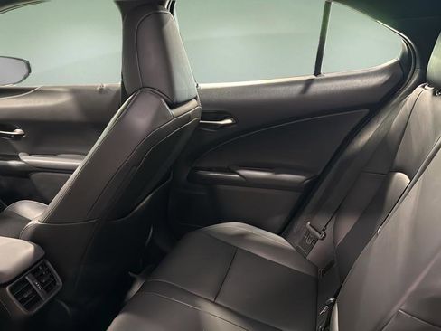 Used 2019 Lexus UX 200 F Sport FWD image 16