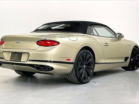 Used 2024 Bentley Continental GT V8 image 4