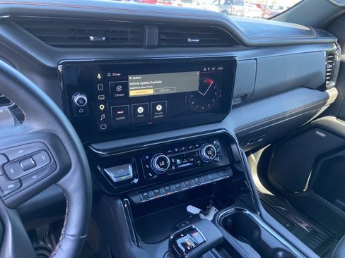 Used 2025 GMC Sierra 1500 AT4 AWD/4WD image 9