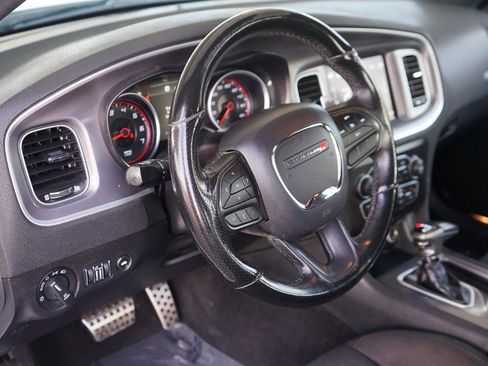 Used 2019 Dodge Charger Scat Pack RWD image 10