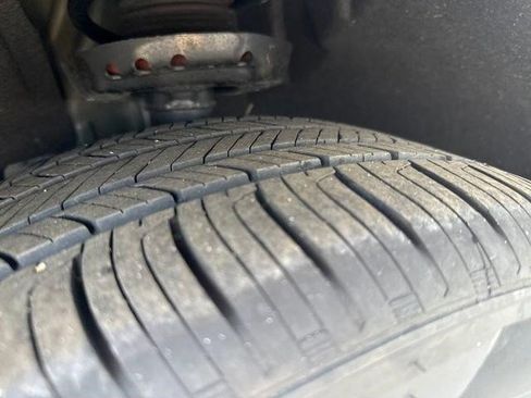 Certified 2025 Buick Encore GX Sport Touring image 22