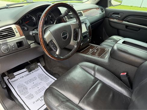 Used 2012 GMC Yukon Denali RWD image 10