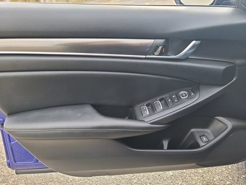 Used 2021 Honda Accord Sport image 10