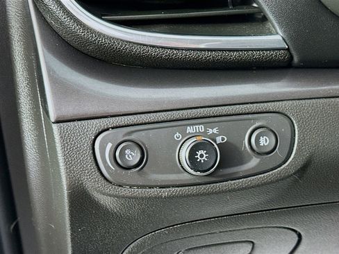 Used 2019 Buick Encore Sport Touring AWD/4WD image 10