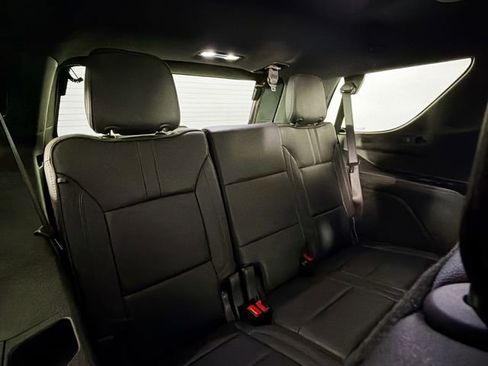 Used 2025 Chevrolet Tahoe RST w/ RST Performance Edition AWD/4WD image 28