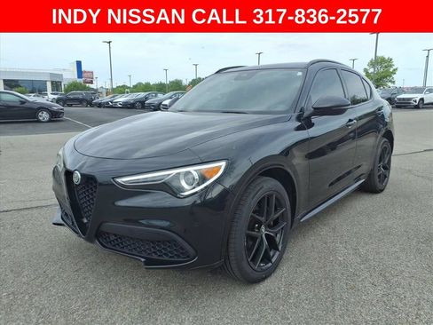 Used 2020 Alfa Romeo Stelvio Ti Sport w/ Quick Order Package 22S Sport AWD/4WD image 4