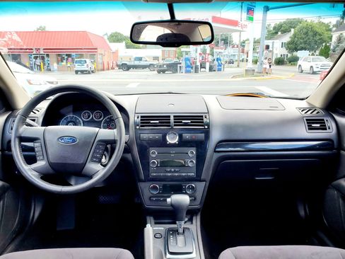 Used 2009 Ford Fusion SEL FWD image 15