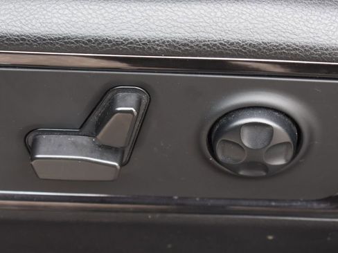 Used 2022 RAM 1500 Limited AWD/4WD image 32