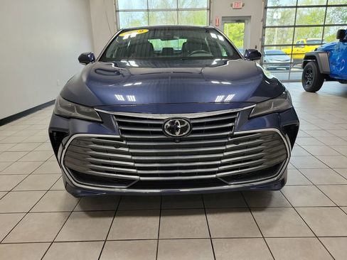 Used 2019 Toyota Avalon Limited w/ Advanced Safety Package FWD image 7