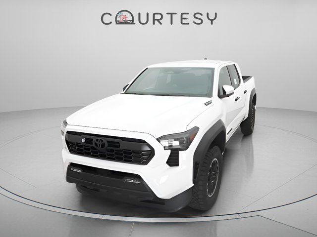 Certified 2025 Toyota Tacoma TRD Off-Road AWD/4WD image 1