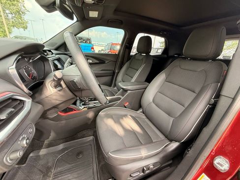 Used 2023 Chevrolet TrailBlazer RS w/ Sun and Liftgate Package AWD/4WD image 25