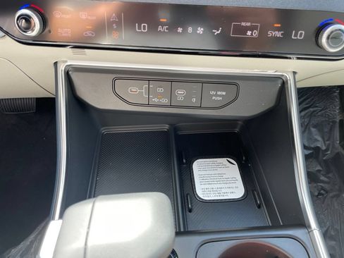 New 2026 Kia Carnival EX FWD image 22