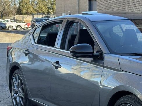 Used 2023 Nissan Altima 2.0 SR image 4