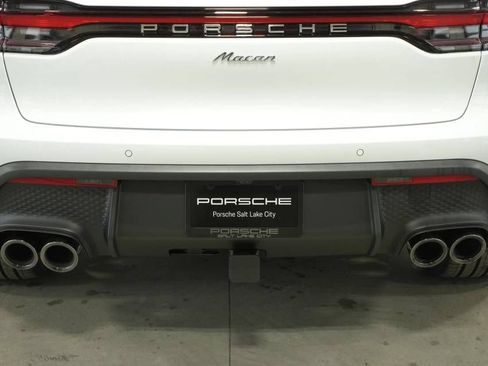 Certified 2026 Porsche Macan AWD/4WD image 39