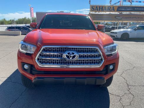 Used 2016 Toyota Tacoma TRD Off-Road AWD/4WD image 2