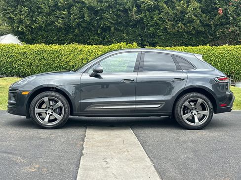 Certified 2026 Porsche Macan AWD/4WD image 2