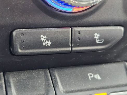 Used 2022 GMC Sierra 1500 Elevation w/ LPO, Elevation Black Package image 5