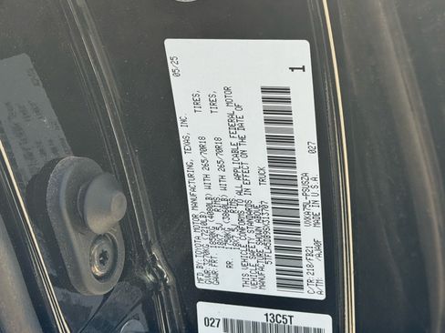 Used 2025 Toyota Tundra SR5 AWD/4WD image 30