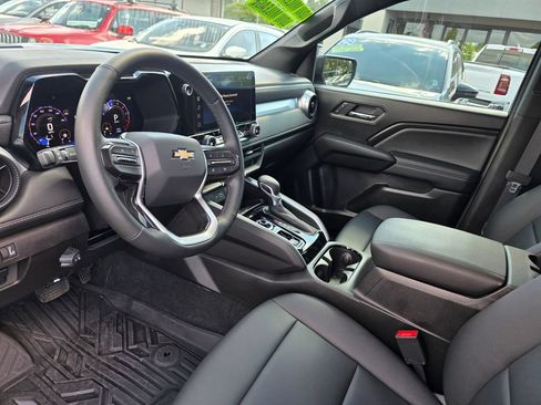 Used 2025 Chevrolet Colorado LT w/ LT Convenience Package AWD/4WD image 10