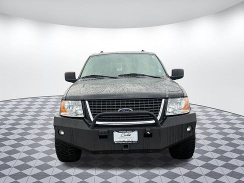 Used 2005 Ford Expedition XLT image 2