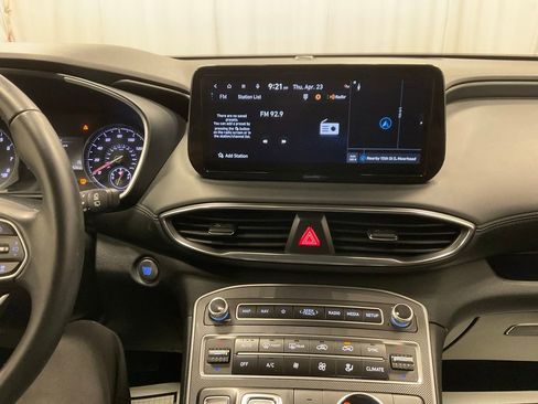 Used 2023 Hyundai Santa Fe SEL w/ Winter Weather Package image 24