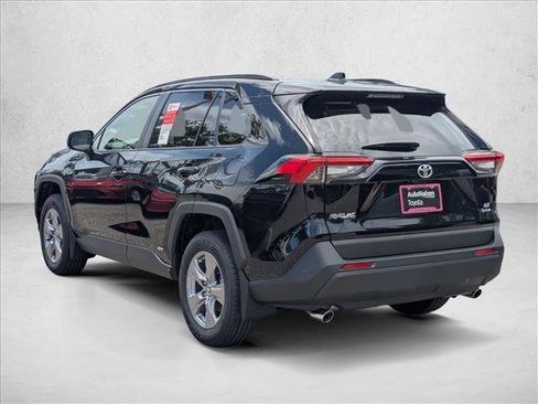 Used 2025 Toyota RAV4 LE image 8