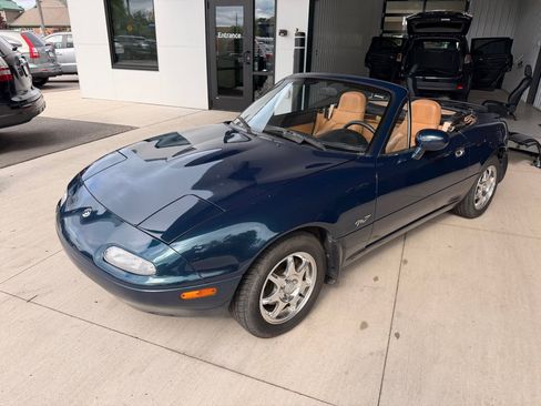 Used 1994 MAZDA MX-5 Miata RWD image 14