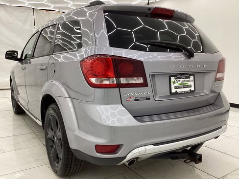 Used 2019 Dodge Journey Crossroad w/ Popular Equipment Group AWD/4WD image 9