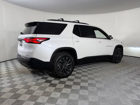 Used 2023 Chevrolet Traverse RS FWD image 7