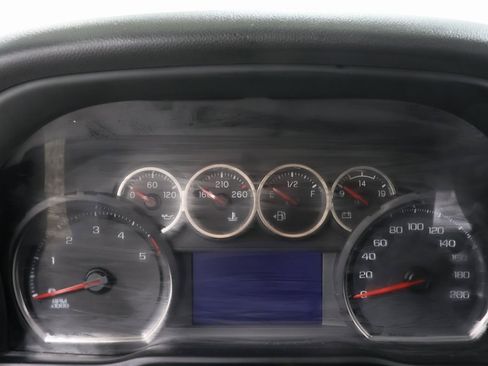 Used 2022 Chevrolet Silverado 2500 Custom image 14